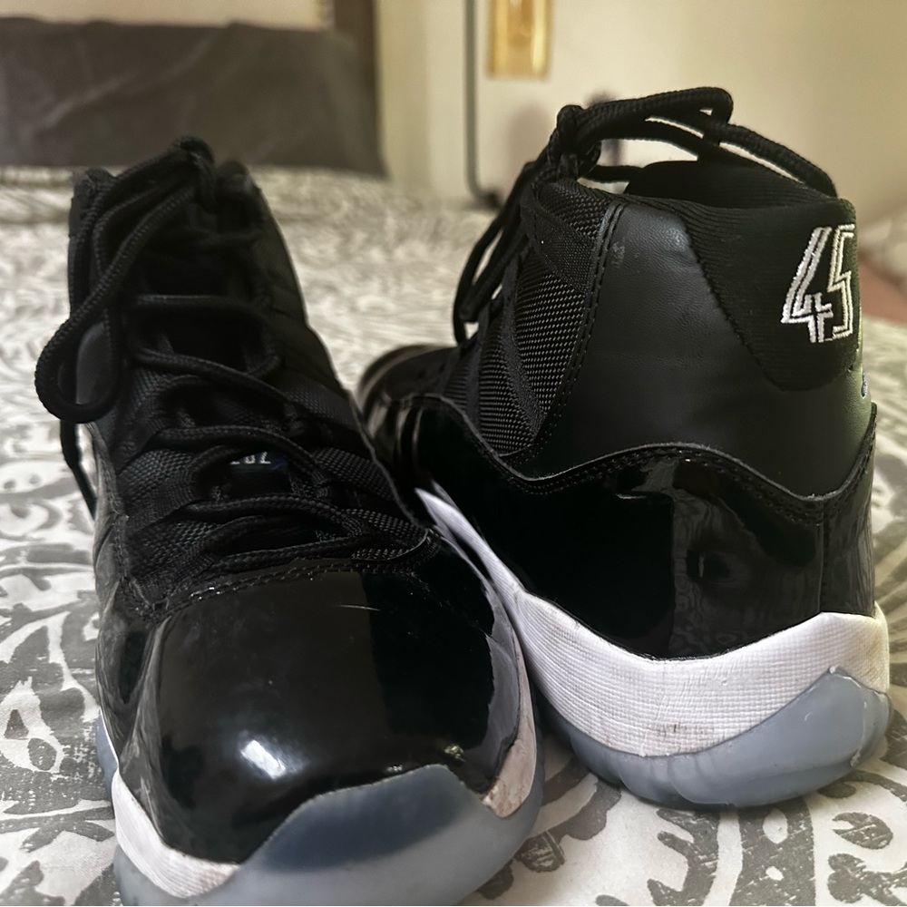 Jordan 11 Retro “Space Jam”
